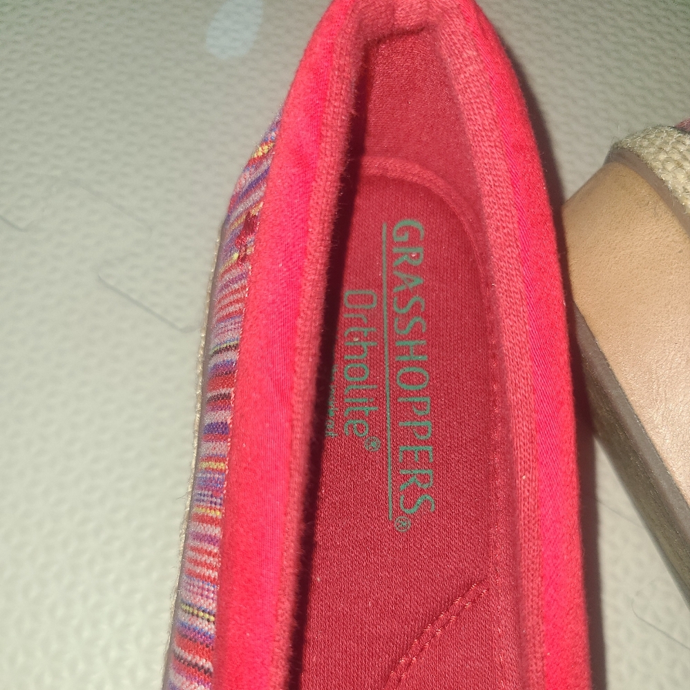 Grasshoppers Multicolor Striped Wedges - Picture 2 of 6